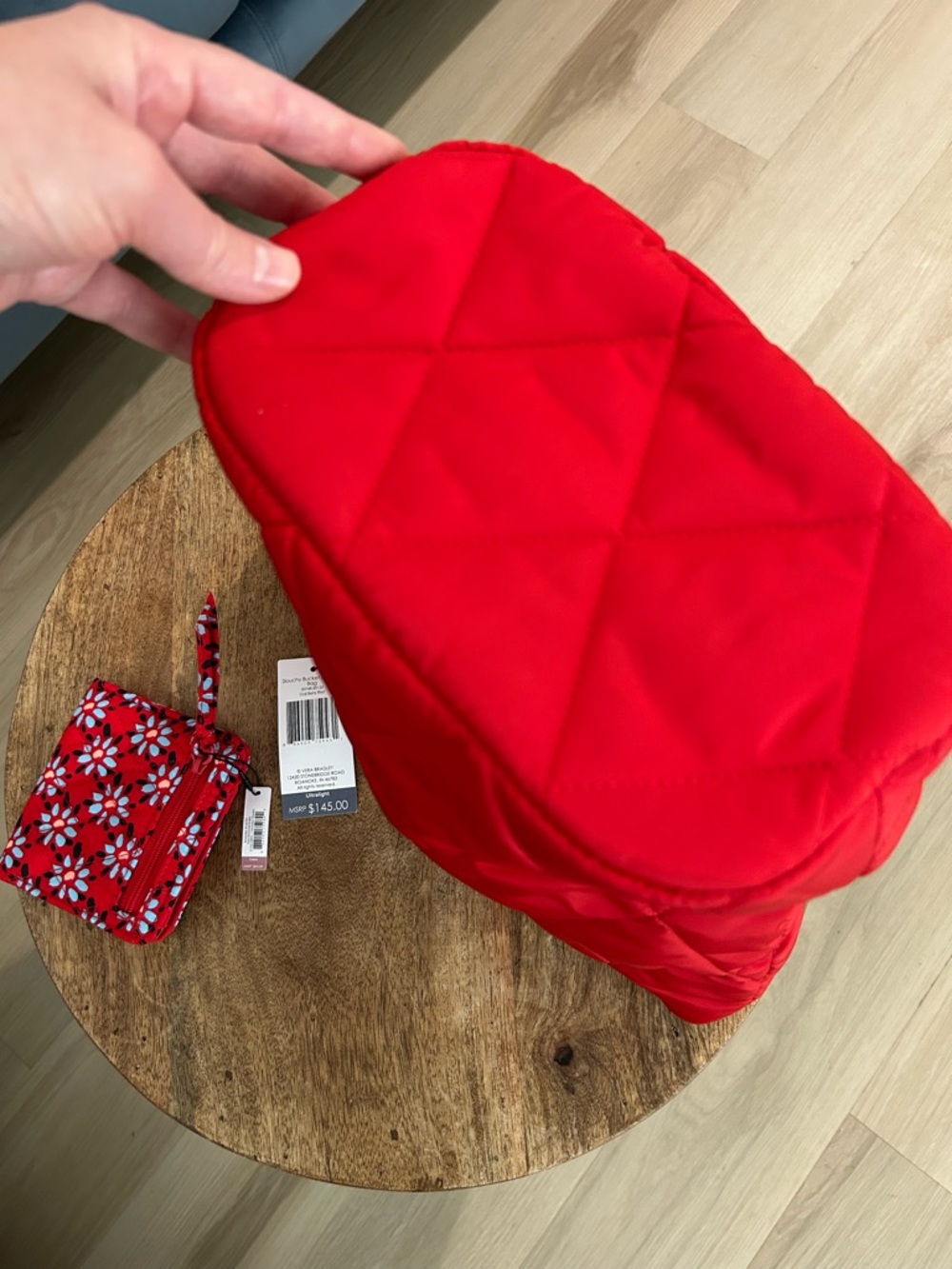 Red quilted shoulder bag - Picture 4 of 8
